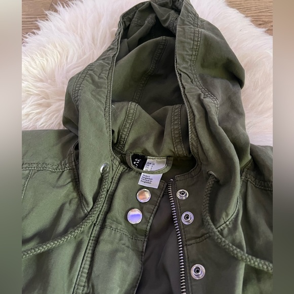 Army green jacket - Picture 4 of 5